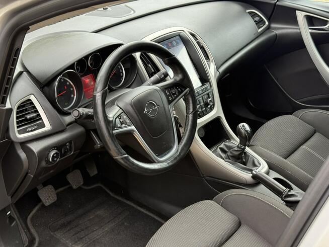 Opel Astra 1.4 Turbo, Sedan, BDB stan, Oryginalny Lakier Tarnowskie Góry - zdjęcie 12