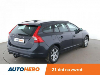 Volvo V60 navi, klima auto, multifunkcja, hak, czujniki parkowania Warszawa - zdjęcie 7