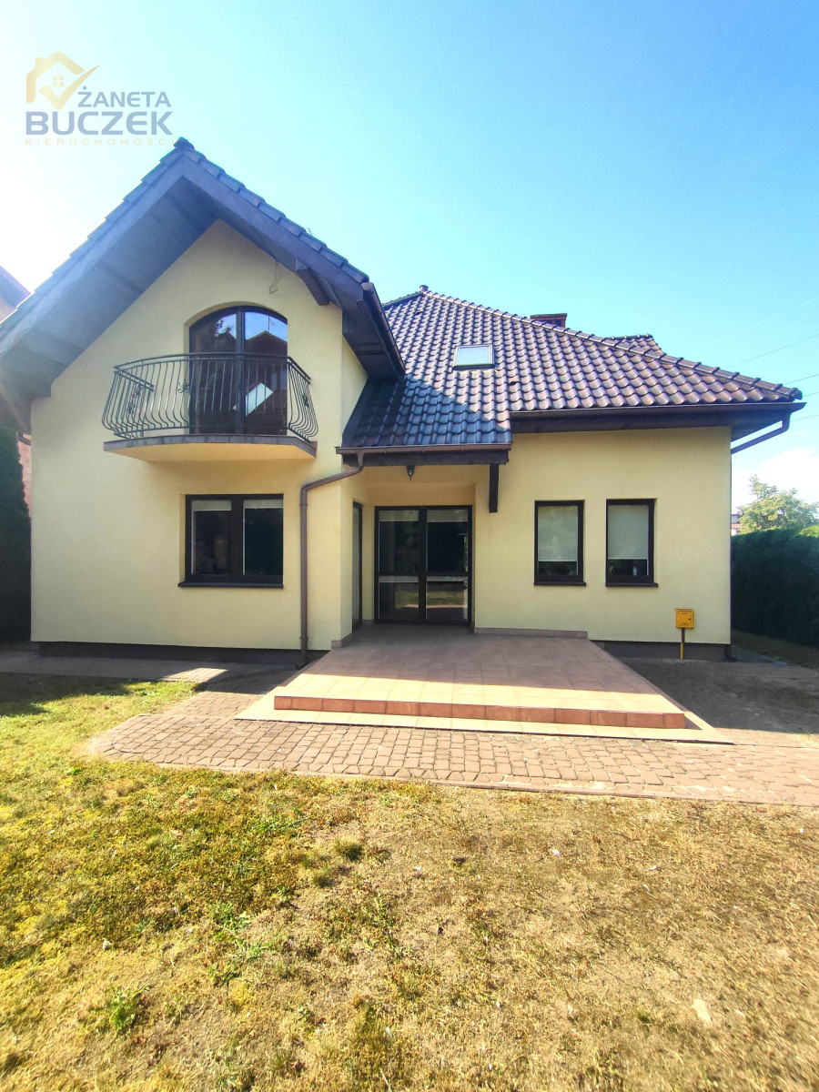 Dom jednorodzinny w centrum - ul. Staszica Sochaczew - zdjęcie 2