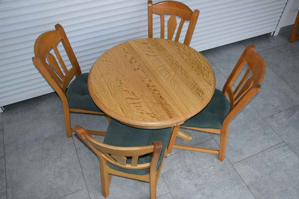 stół rozkładany i 4 krzesła - cały komplet z drewna dębowego Olsztyn - zdjęcie 2