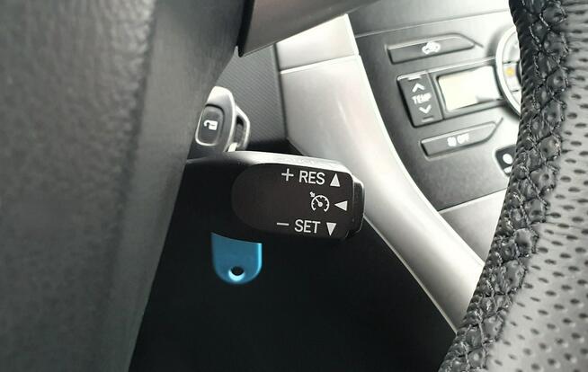 Toyota Auris 6 biegów/Tempomat/Hak/Alufelgi/Klimatronik 2-strefowy Przyszowice - zdjęcie 11