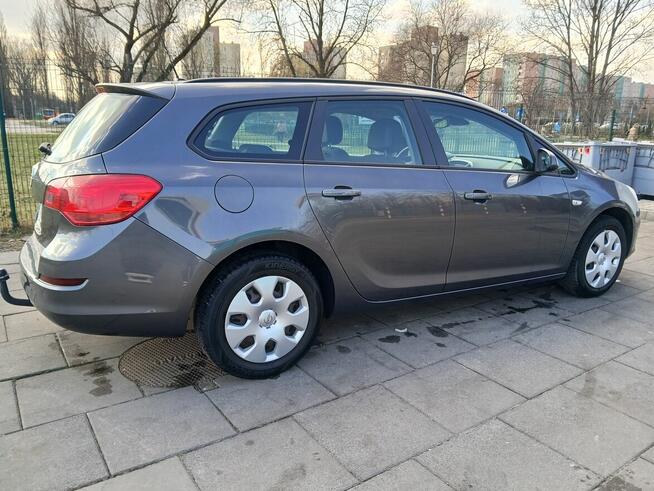 Opel Astra J 1.4 b. Kraków - zdjęcie 3