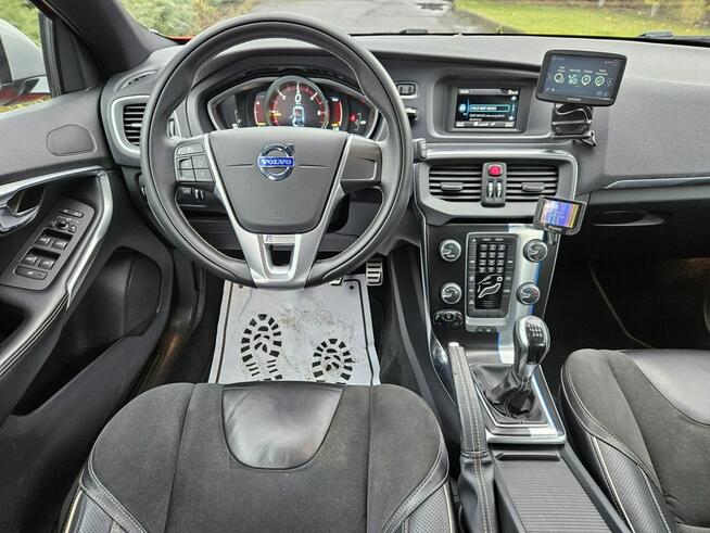 Volvo V40 R-Design* Bardzo Ładne i Zadbane* Rok GWARANCJI Opoczno - zdjęcie 9