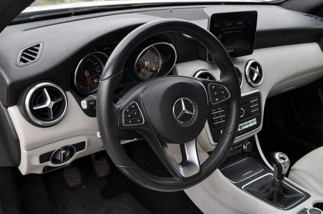 MERCEDES-BENZ KLASA A 180 Benzyna 65 TYS KM Wersja URBAN+Panorama Warszawa - zdjęcie 12