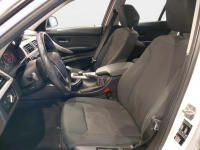 BMW 318 i Touring 136KM M6 2019 r., salon PL, przebieg 192tys.km Swarzędz - zdjęcie 12