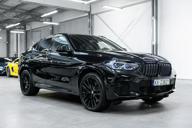 BMW X6 40d. All Black. Gwarancja 05.2027. Nowe opony. Po serwisie ASO. Węgrzce - zdjęcie 4