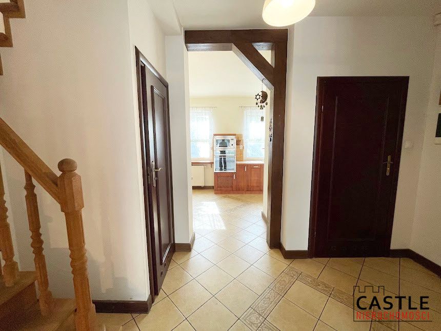 Dwupoziomowe mieszkanie z ogródkiem Suchy Las - zdjęcie 7