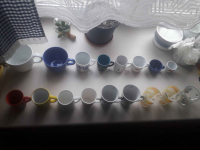 Zestaw kubków każdy inny