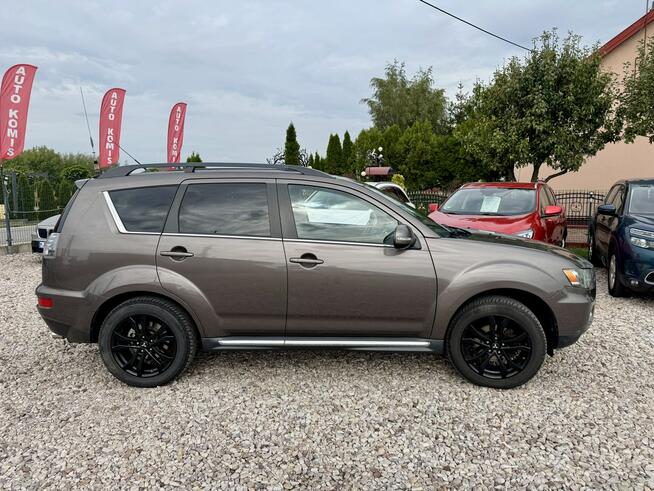 Outlander 4x4 ładny stan Nowe Opony Hamulce HAK 2000kg Polecam Szerominek - zdjęcie 2
