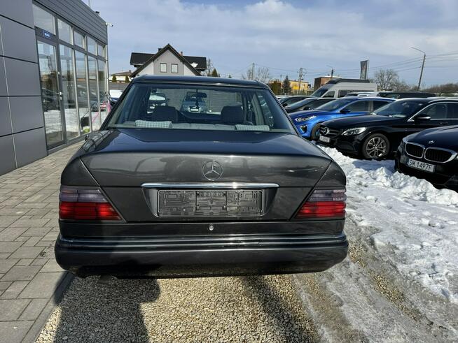 Mercedes E 200 Chełm Śląski - zdjęcie 3