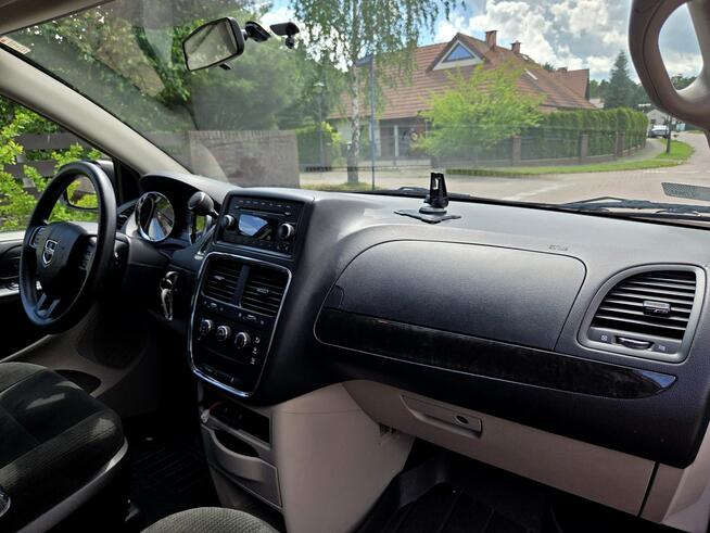 Dodge Grand Caravan 3.6 Benz. + LPG 283KM 2015r 7-osobowy, Automat Tychy - zdjęcie 6