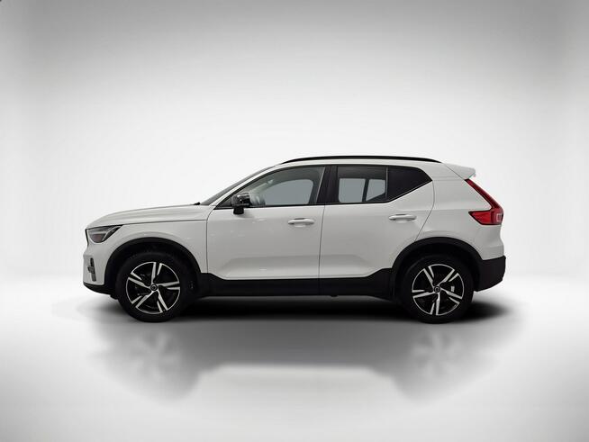Volvo XC 40 B4 Plus Dark aut ! Z Polskiego Salonu ! Faktura VAT ! Warszawa - zdjęcie 2