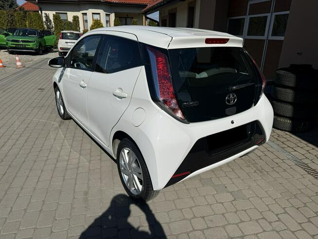 Toyota Aygo !! Rezerwacja !! Orzech - zdjęcie 9