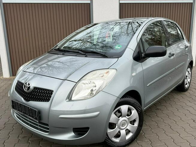 Toyota Yaris *Benzyna*Niski Przebieg*BDB stan* Zduńska Wola - zdjęcie 2