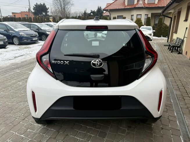 Toyota Aygo X 1,0 72KM  Klimatronik  Kamera  CarPlay  VAT23% Orzech - zdjęcie 8