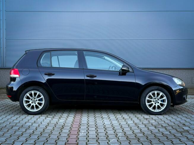 Volkswagen Golf VI 1.6 MPI 102KM Comfortline LPG Climatronic Alufelgi Wrocław - zdjęcie 5