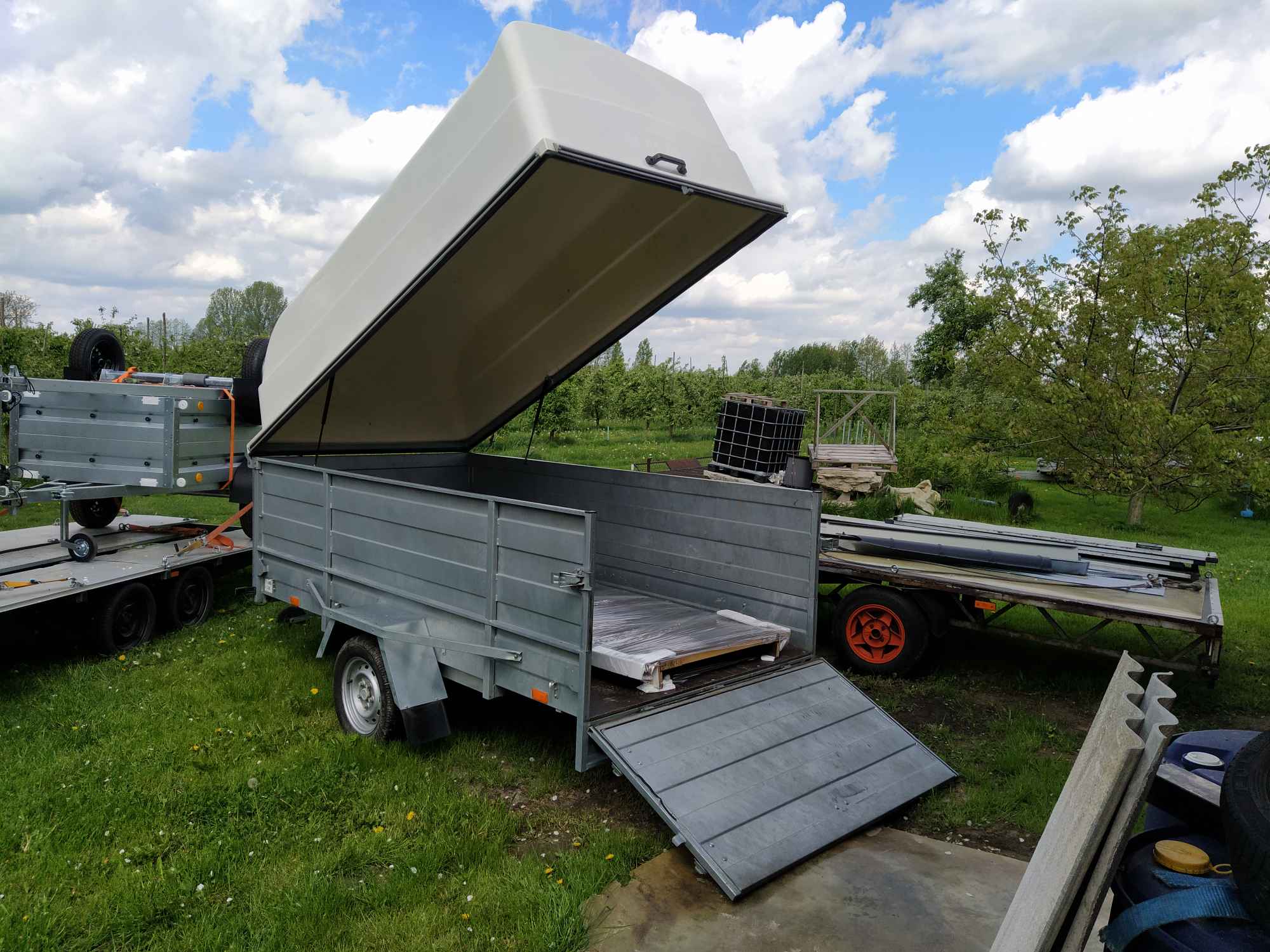 Przyczepa box kontener izoterma zamknięta szczelna zamykana ocynk 750 Osiek - zdjęcie 2