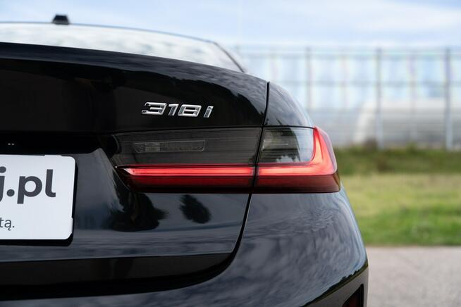 BMW 318i Sedan M Sport, Bezwypadkowy, Salon PL, Pierwszy wł, FV23% Warszawa - zdjęcie 9