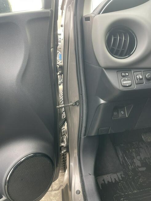 Toyota Yaris Automat Hybryda Klimatronik Kamera cofania Gliwice - zdjęcie 5