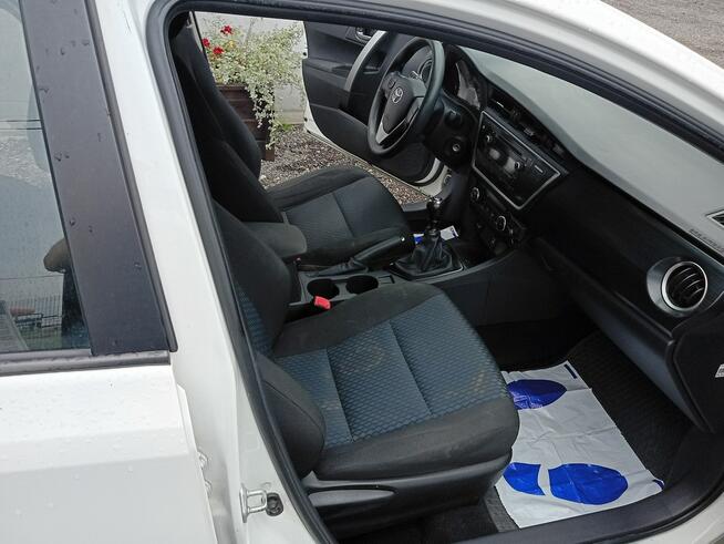Toyota Auris Janów Lubelski - zdjęcie 10