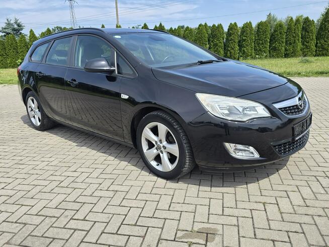 Opel Astra 1,3Diesel Navigacja.Serwis.Hak.Parktronic,Tempomat.OKAZJA Kutno - zdjęcie 2