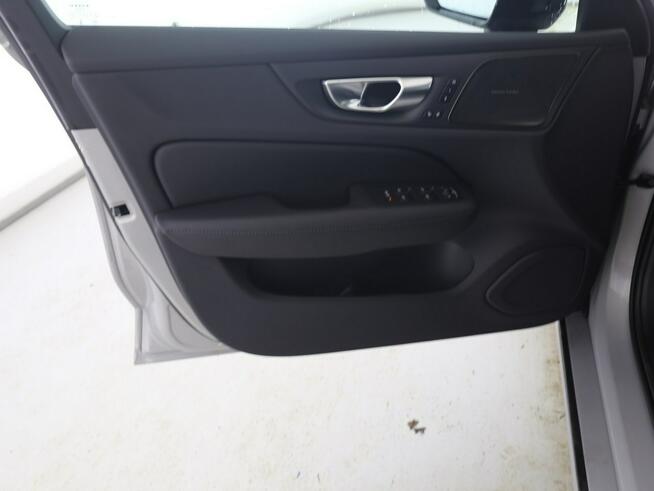 Volvo V60 T6 AWD Plus Dark MY 2025 Tychy - zdjęcie 10