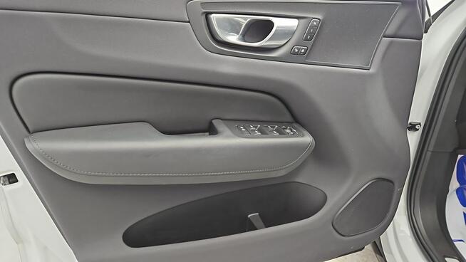 Volvo XC 60 B4 B Plus Dark aut ! Z Polskiego Salonu ! Faktura Vat ! Warszawa - zdjęcie 10