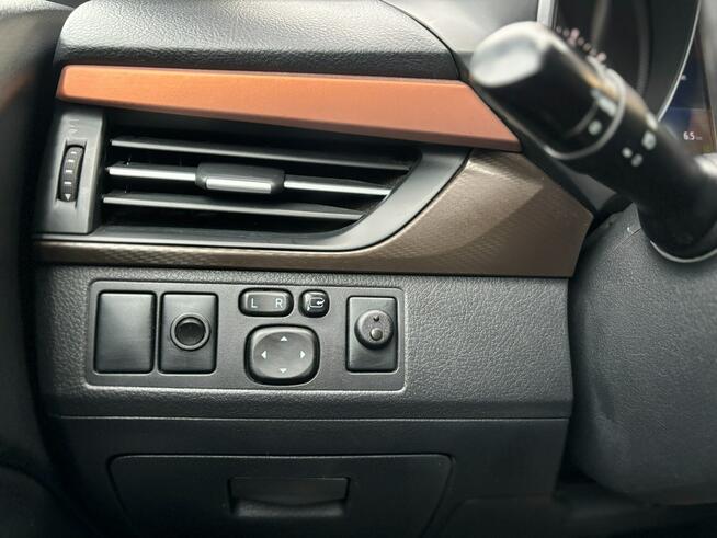 Toyota Avensis Prestige (Executive) / Salon Polska Poznań - zdjęcie 12