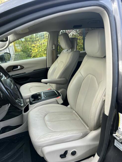 Chrysler Pacifica 7 osobowy 2018, 3.6 V6 291 koni, monitory Majków - zdjęcie 9