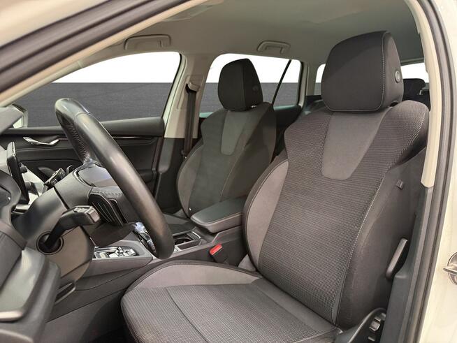 Skoda Octavia 2.0 TDI Ambition Kombi Warszawa - zdjęcie 10