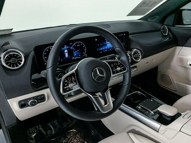 2022 Mercedes-Benz GLA 250 4MATIC SUV Katowice - zdjęcie 4