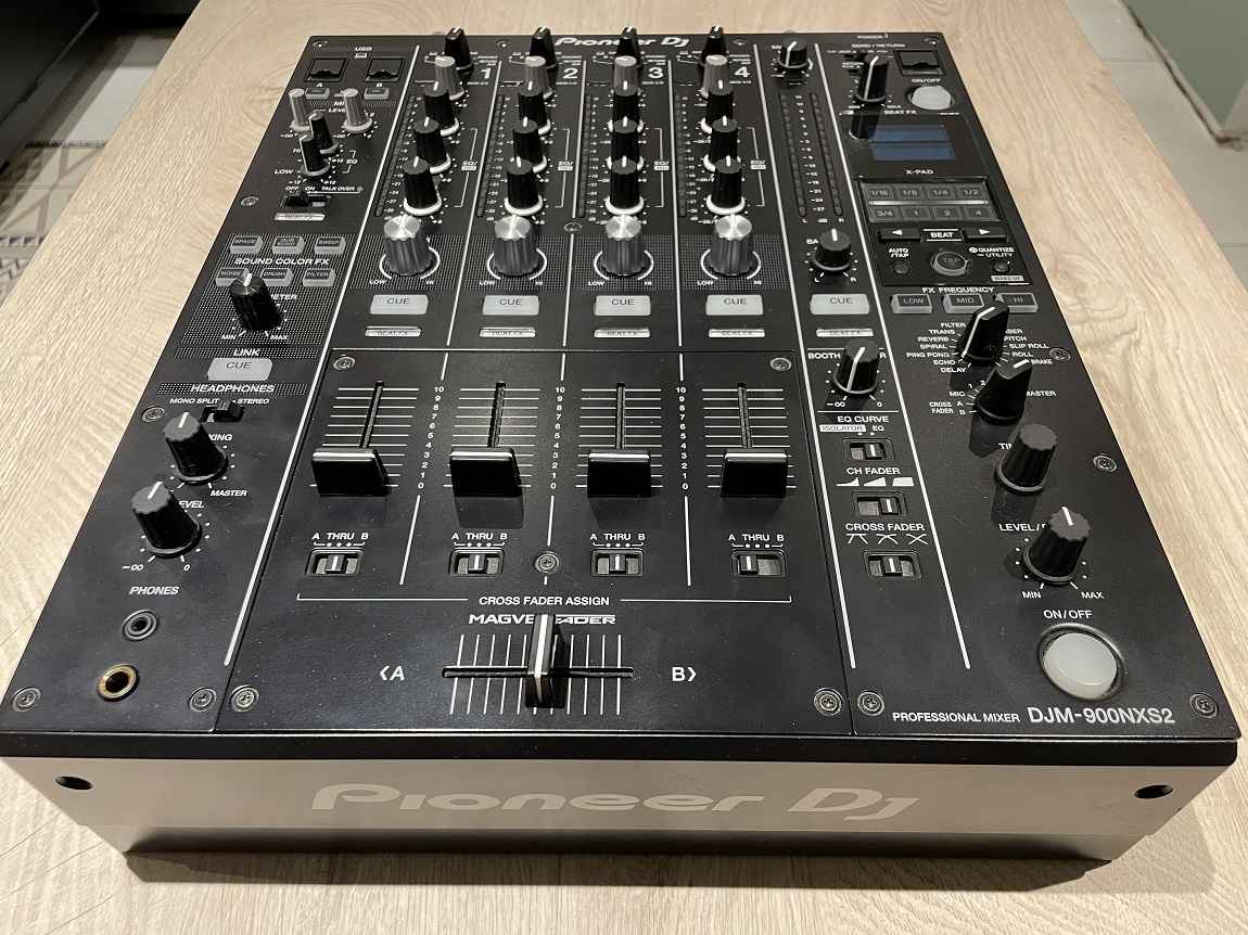 Pioneer CDJ-3000 / CDJ-2000NXS2 / DJM-900NXS2 / Pioneer DJ DJM-V10 Bałuty - zdjęcie 6