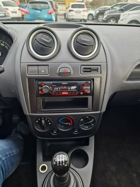 Ford Fiesta 1.3 Benzyna 60 KM, Klimatyzacja, 5-Drzwi, Lakier Metalik Słupsk - zdjęcie 11