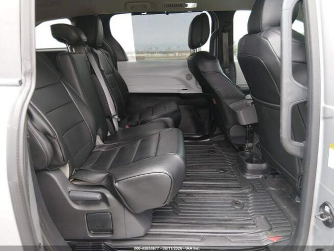 2025 TOYOTA SIENNA LE Sulejówek - zdjęcie 9