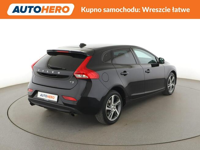 Volvo V40 Momentum automat T3 navi kamera tempomat grzane fotele LED Warszawa - zdjęcie 7