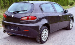 Alfa Romeo 147 2007r 1.6 TwinSpark Krynica-Zdrój - zdjęcie 3