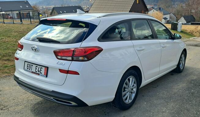 Hyundai i30 1.5 Benzyna 110 KM Cisiec - zdjęcie 4