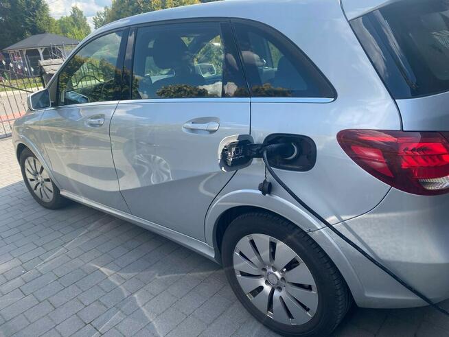 Mercedes b klasa elektryk Majdan Królewski - zdjęcie 3