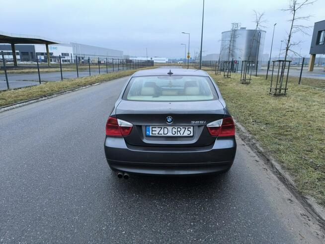 BMW 325 E90 2005r Automat FILM Klima Grzane Fotele Tempomat Alu Pabianice - zdjęcie 9