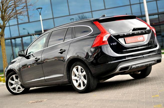 Volvo V60 LiFT 2,0D 5-Cilindrów Automat  Ledy Skóra Navi Full Opcja Płock - zdjęcie 2