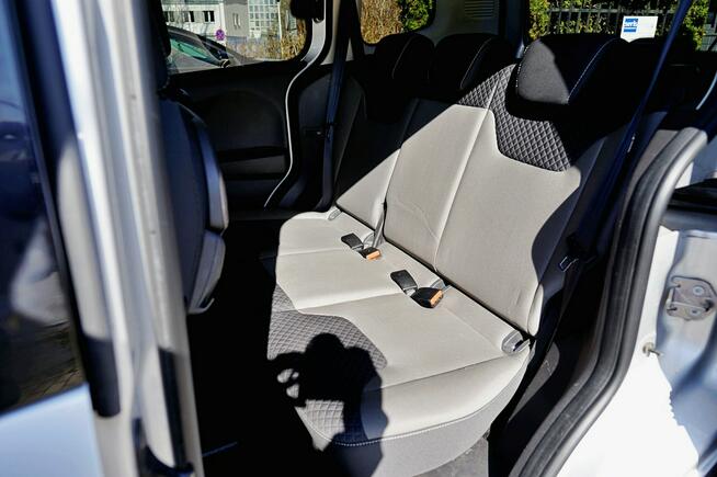 Ford Tourneo Courier salon Polska, serwis ASO Warszawa - zdjęcie 12