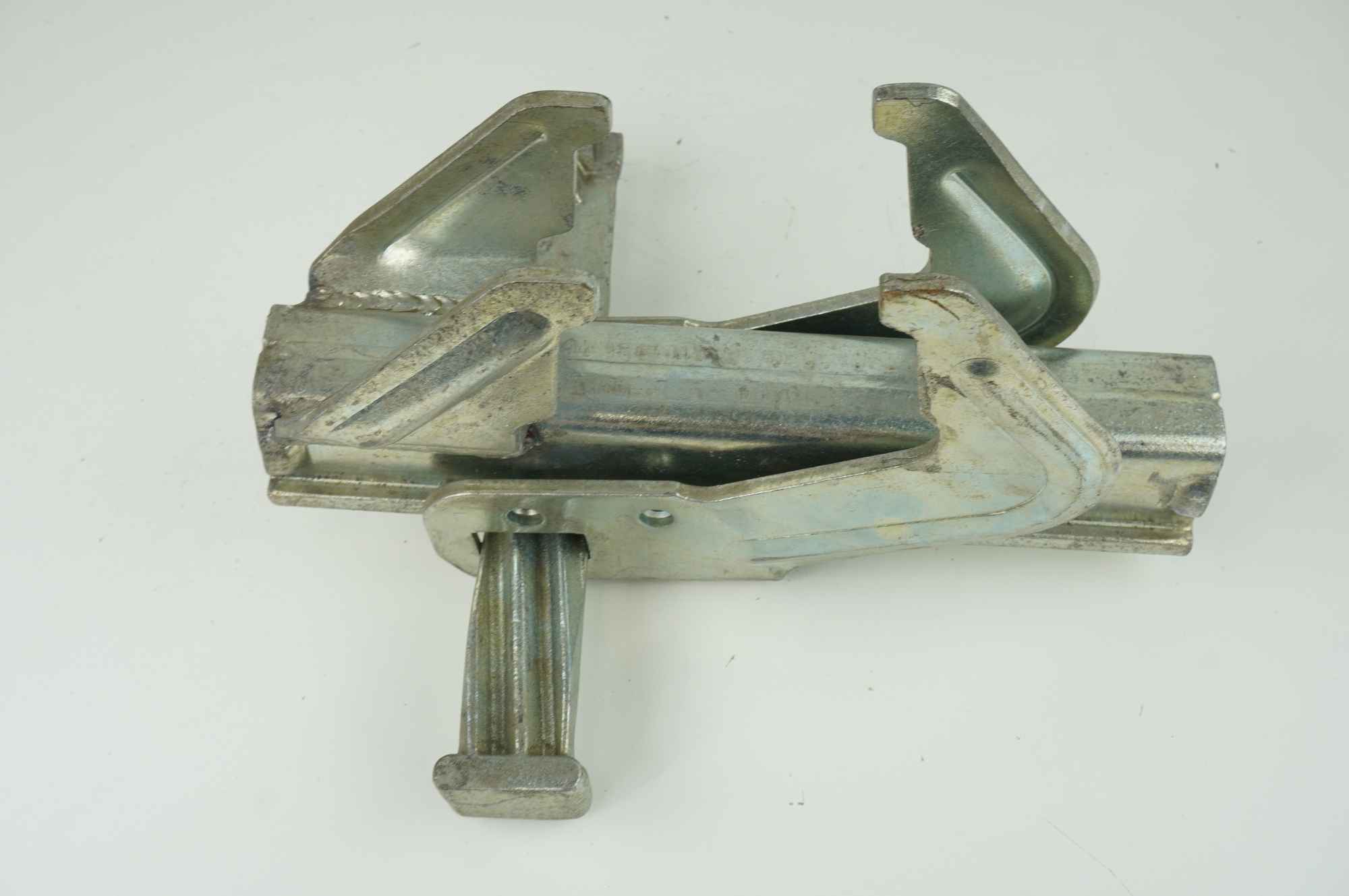 Zamek szalunkowy typ PERI Bałuty - zdjęcie 4