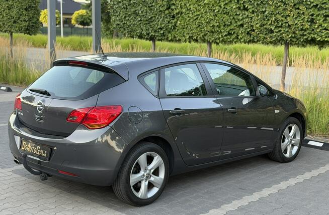 Opel Astra Zwoleń - zdjęcie 12