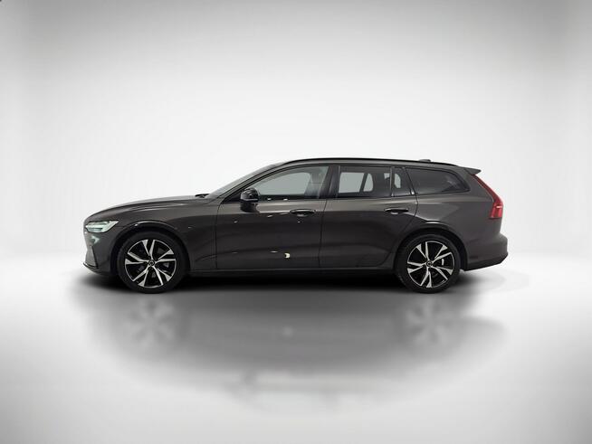 Volvo V60 B4 D Plus Dark aut ! Z Polskiego Salonu ! Faktura VAT ! Warszawa - zdjęcie 2