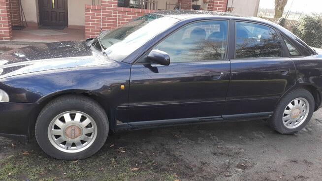 Syndyk sprzeda samochód osobowy audi a4, rok prod, 1998 Ocin - zdjęcie 1