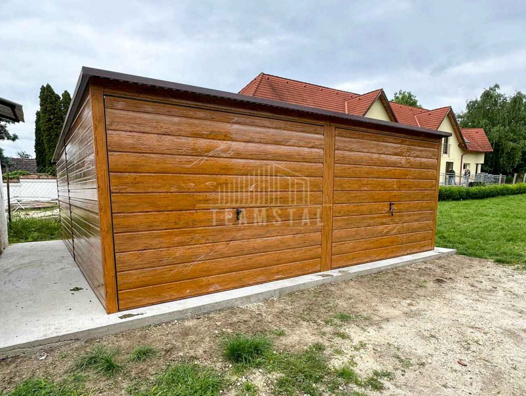 Garaż blaszany 6x6m - 2x brama uchylna drewnopodobny rynna dach TS1118 Piła - zdjęcie 3