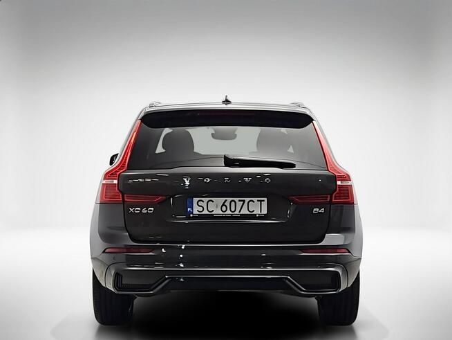 Volvo XC 60 B4 D Plus Dark aut ! Z Polskiego Salonu ! Faktura VAT ! Warszawa - zdjęcie 4