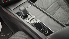 Volvo V60 2.0 B3 B Momentum Pro ! Z Polskiego Salonu ! Faktura VAT ! Warszawa - zdjęcie 12