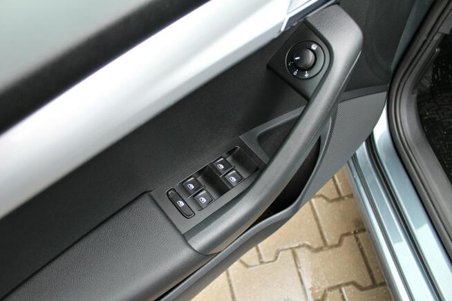 Škoda Octavia 1.6 TDi. Kamera. El. Klapa. Facelift. Maków Mazowiecki - zdjęcie 9