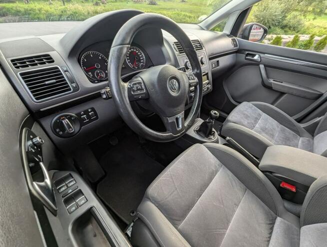 Volkswagen Touran TDi auto bez korozji Highline Kamienna Góra - zdjęcie 11